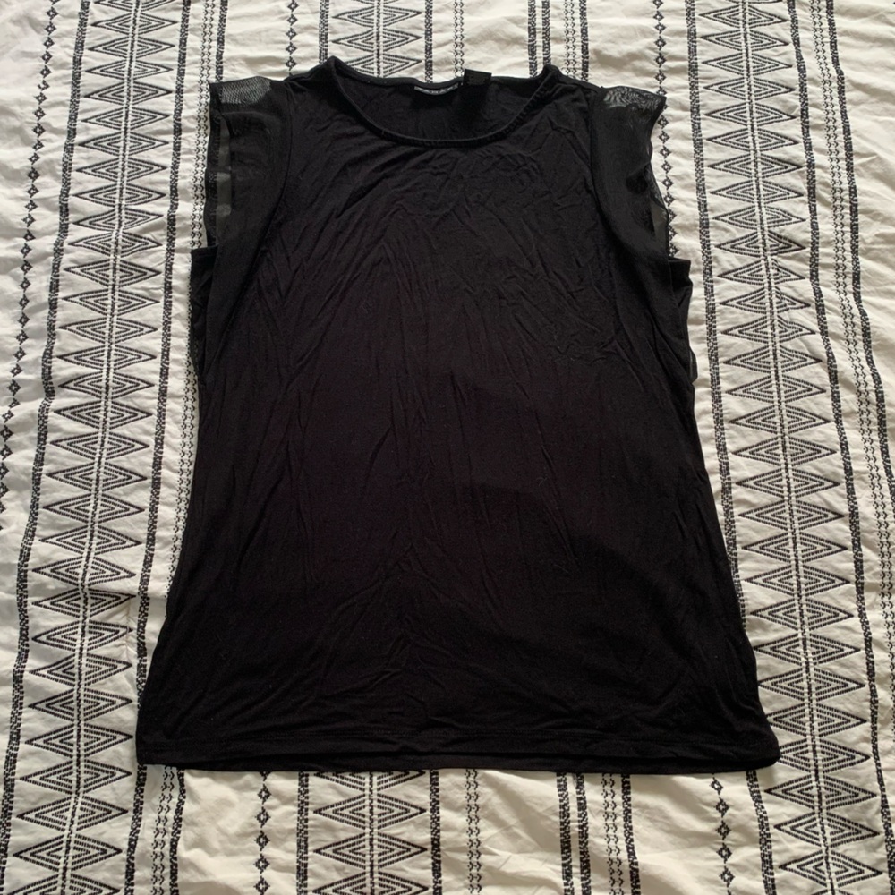 {3/$15} Tahari | Women’s Black Flutter Sleeve Top Size Small